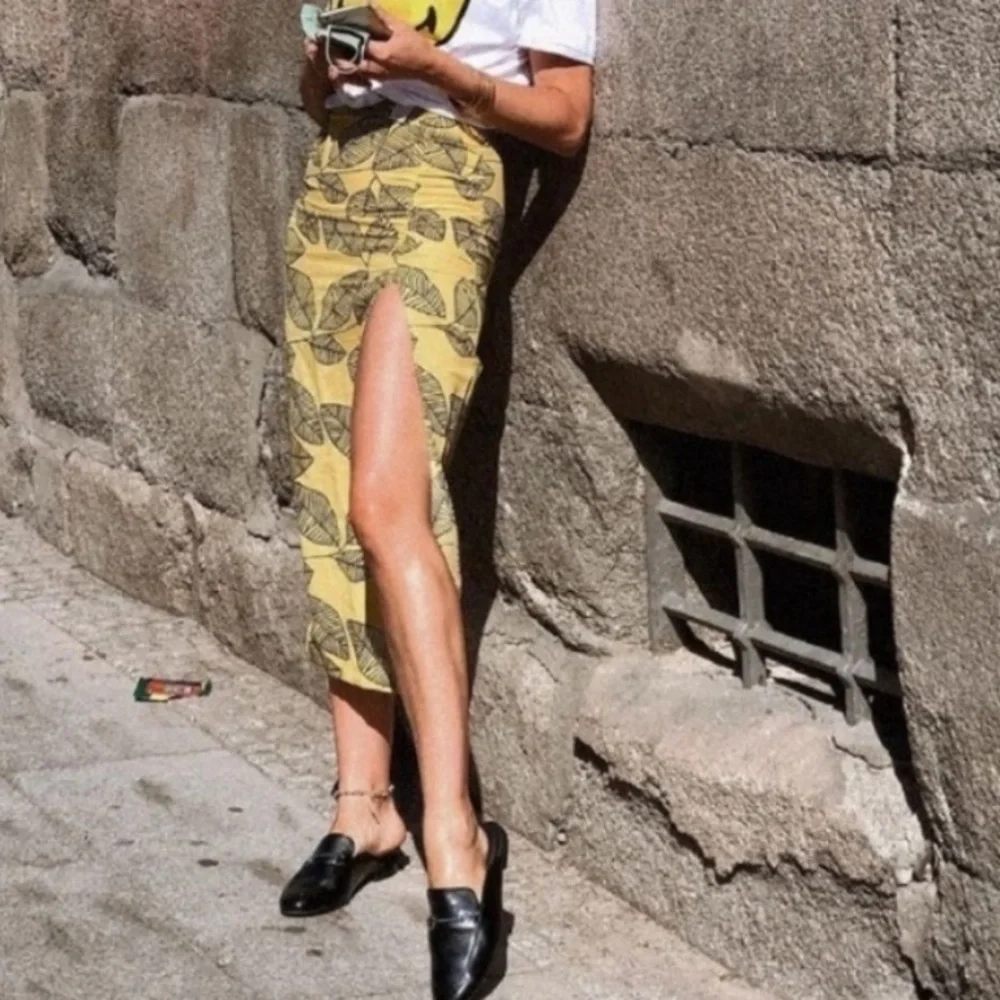 Zara Yellow Leaf Print Women's Skirt size Small